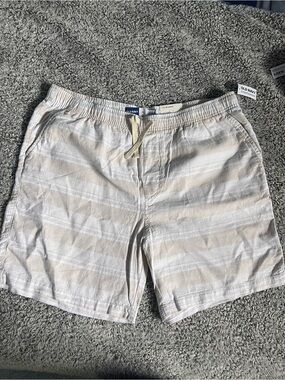 Old Navy Linen-Blend Jogger Shorts in Beige and White Stripes